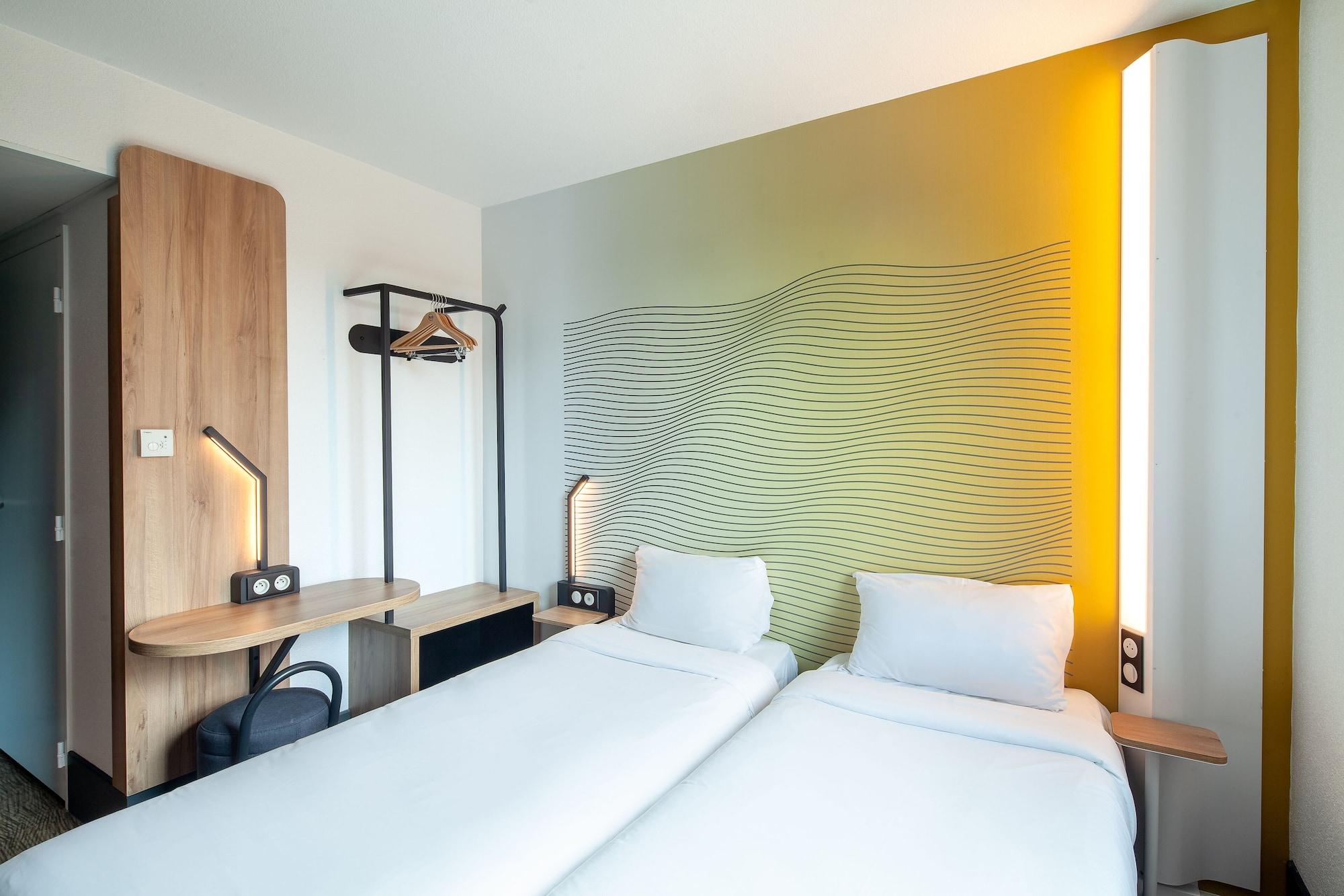B&B Hotel Paris Porte Des Lilas Exteriör bild