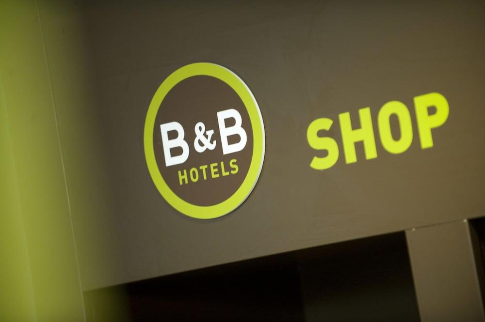 B&B Hotel Paris Porte Des Lilas Exteriör bild